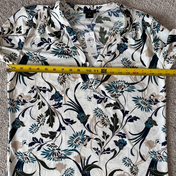Ann Taylor Blue and White Floral Long Sleeve Blouse, Sz M - Picture 11 of 11